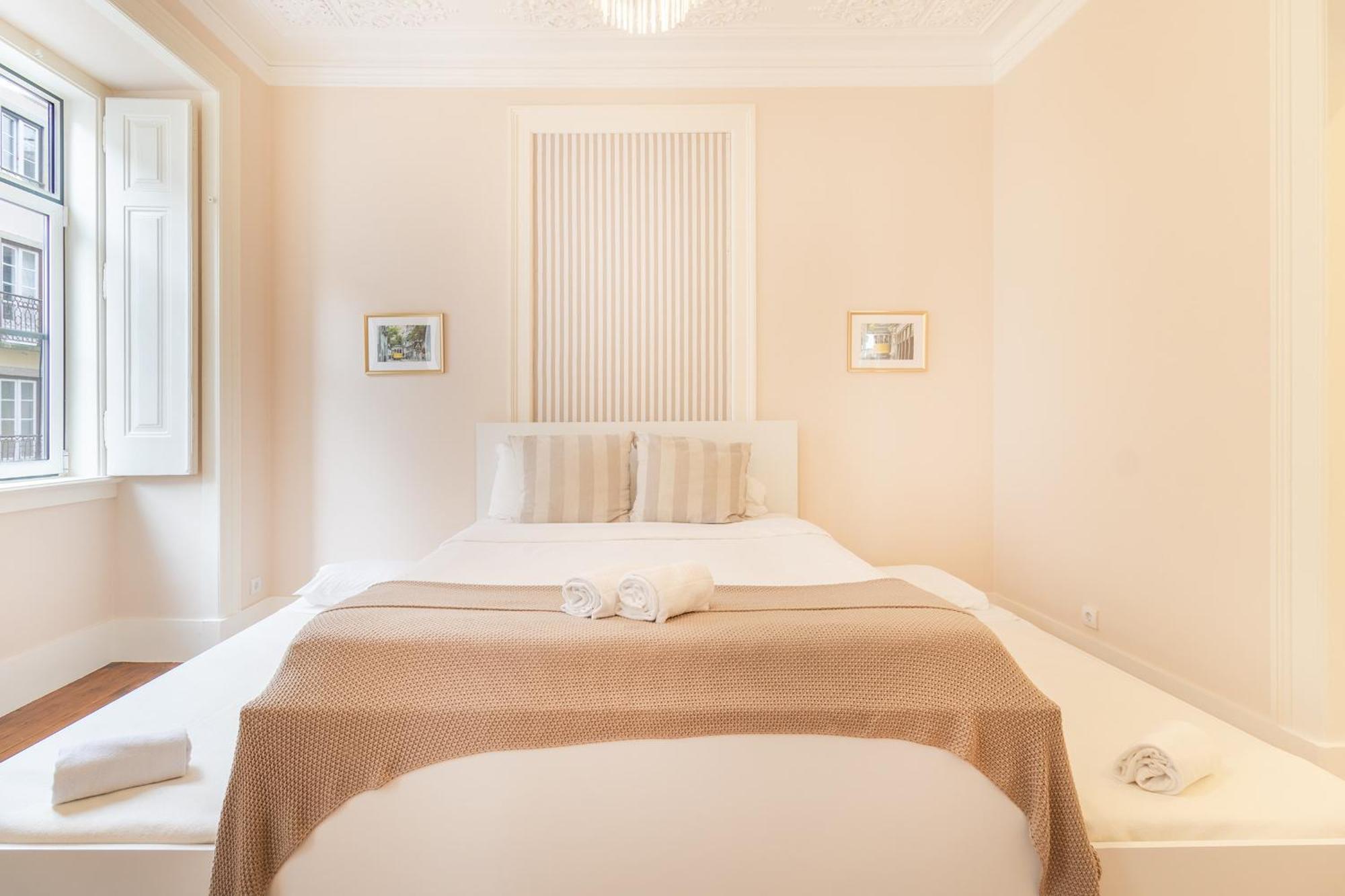 Principe By Central Hill Apartments Lisbona Esterno foto