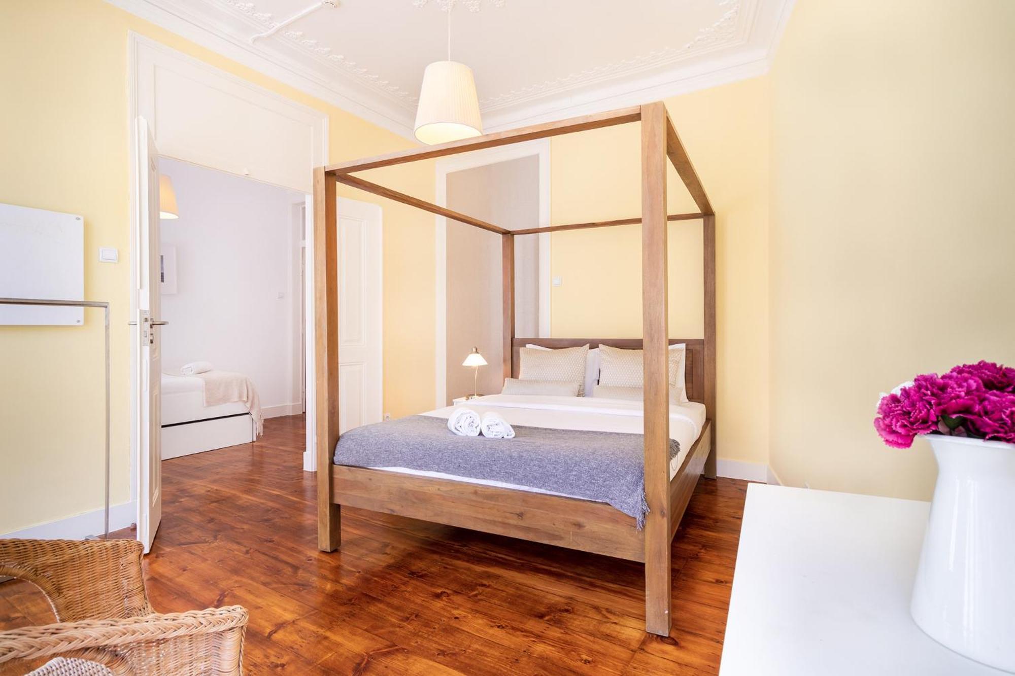 Principe By Central Hill Apartments Lisbona Esterno foto